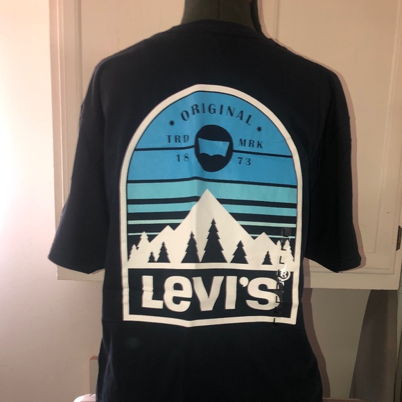 Levi’s Tshirt - Picture 1 of 6